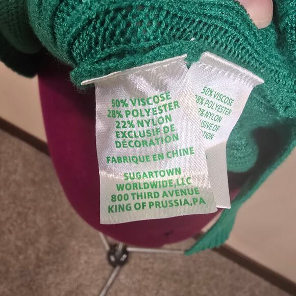 Women's Lilly Pulitzer Green V-Neck Sweater Gold Button Accents | Size Medium - Picture 12 of 12